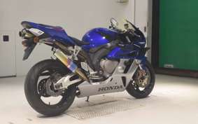 HONDA CBR1000RR 2005 SC57