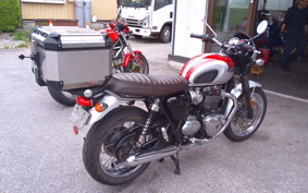 TRIUMPH BONNEVILLE T120 2016 DAD75H
