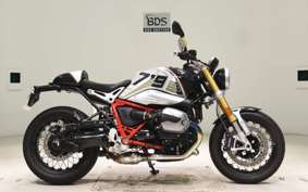 BMW R NINE T 2024