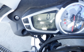 TRIUMPH STREET TRIPLE R 2011 TMD416