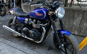 TRIUMPH TRIUMPH BONNEVILLE 2010 TJ9107