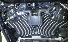 HARLEY FLBS 1870 2022