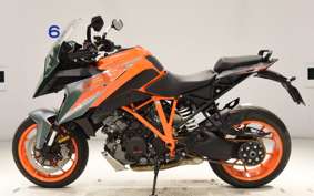 KTM 1290 SUPER DUKE GT 2022