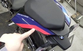 BMW M1000R 2023
