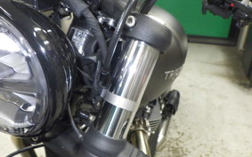 TRIUMPH BONNEVILLE BOBBER 2023