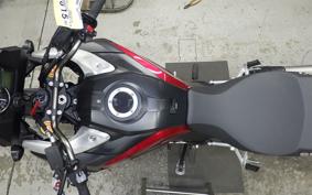 SUZUKI Vｽﾄﾛｰﾑ1000A 2025