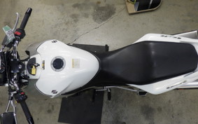 SUZUKI GSR 400 A 2014 GK7EA