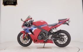 HONDA CBR600RR 2025 PC40