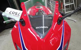 HONDA CBR650R E-Clutch 2026 RH17