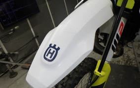 HUSQVARNA TE150I