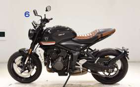 TRIUMPH TRIDENT 660 2023