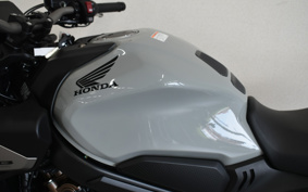 HONDA CB650R E-Clutch 2024 RH17