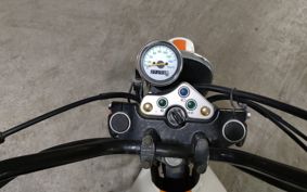 SUZUKI GLASS TRACKER BIG BOY NJ47A