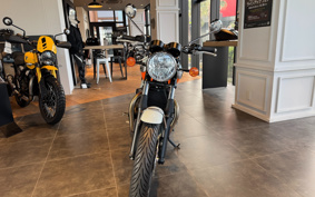 TRIUMPH TRIUMPH BONNEVILLE T100 2022 DAD70G