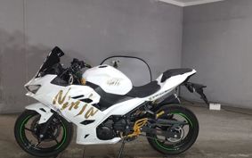 KAWASAKI NINJA 400 2024 EX400L