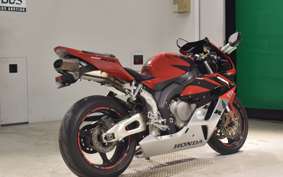 HONDA CBR1000RR 2005 SC57