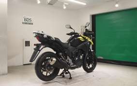 SUZUKI Vｽﾄﾛｰﾑ250 1999