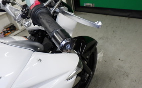 SUZUKI GSR250 2020