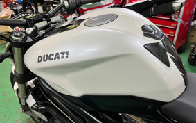 DUCATI  DUCATI  STREET  FIGHTER  2009 ZDMF100AA9B