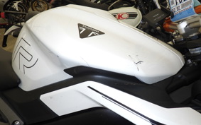 TRIUMPH STREET TRIPLE R 2023
