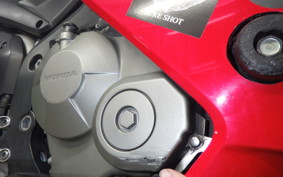HONDA CBR600RR GEN 2 2005 PC37