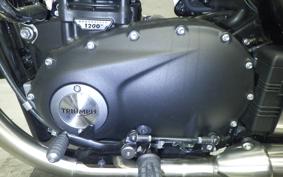 TRIUMPH BONNEVILLE BOBBER 2024