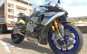 YAMAHA YZF-R1 M 2023 RN40