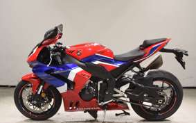 HONDA CBR1000RR R 2021 SC82