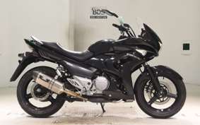 SUZUKI GSR250F 2023