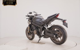 HONDA CB650R E-Clutch 2025 RH17