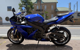 YAMAHA YZF-R1 2004 RN12