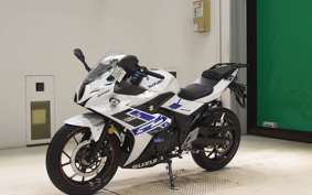 SUZUKI GSX250 R