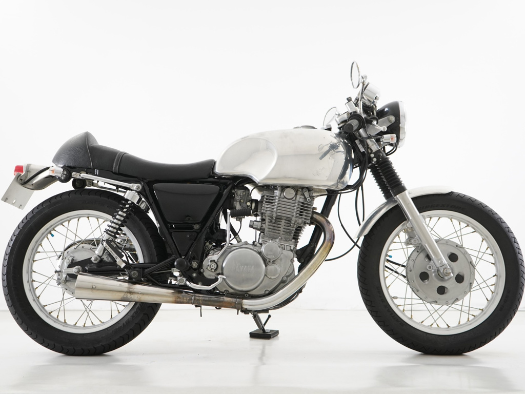Фото Yamaha SR400 1999 с японского аукциона