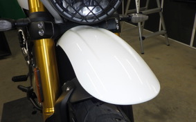 TRIUMPH SCRAMBLER400XC 2025