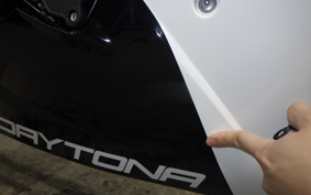 TRIUMPH DAYTONA 675 R 2011