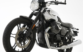 MOTO GUZZI V7 CARBON CAR IN 2019