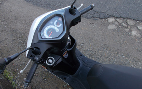 YAMAHA AXIS Z
