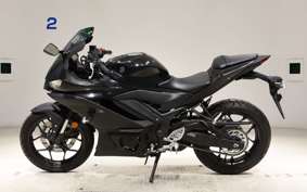 YAMAHA YZF-R25