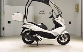 HONDA PCX150ﾔﾈﾂｷ 2022 KF12