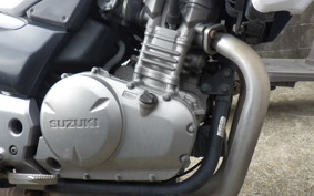 SUZUKI GSR250