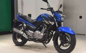 SUZUKI GSR250
