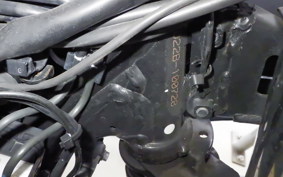 SUZUKI ｼﾞｸｻｰ250SF 2004 ED22B