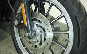 HARLEY XL883R 2005