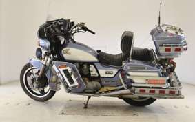 HONDA CB750 CUSTOM RC04