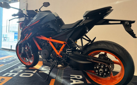 KTM 1290 SUPER DUKE R EVO V3940