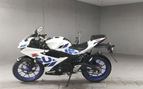 SUZUKI GSX-R125 DL33B