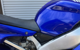 YAMAHA YZF-R1 2000 RN04