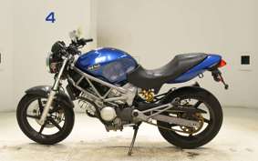 HONDA VTR 250 2025 MC33