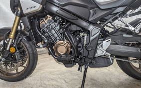 HONDA CB650R E-Clutch 2025 RH17