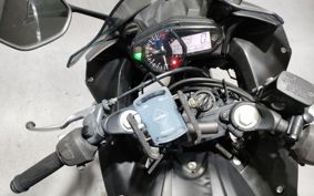 YAMAHA YZF-R25 RG10J